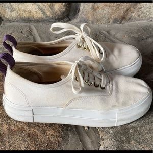 Eyty’s Mother canvas sneaker